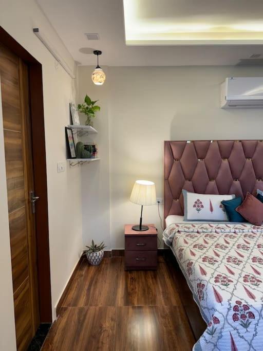 Apartment Karvah A Modern Studio In Central *