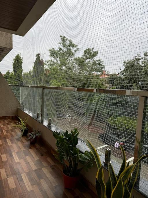 Karvah A Modern Studio In Central Apartment